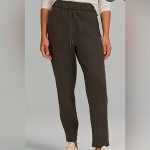 Lululemon Keep Moving 7/8 Pant size 16 Dark Olive